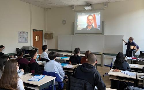 Youssef Zakaria témoigne devant les élèves de Terminale professionnelle