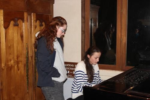 124 jeunes confirmés à la cathédrale Saint-Louis 