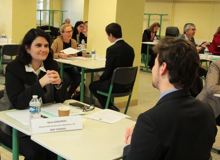 Simulation d'entretien pour un élève du lycée professionnel