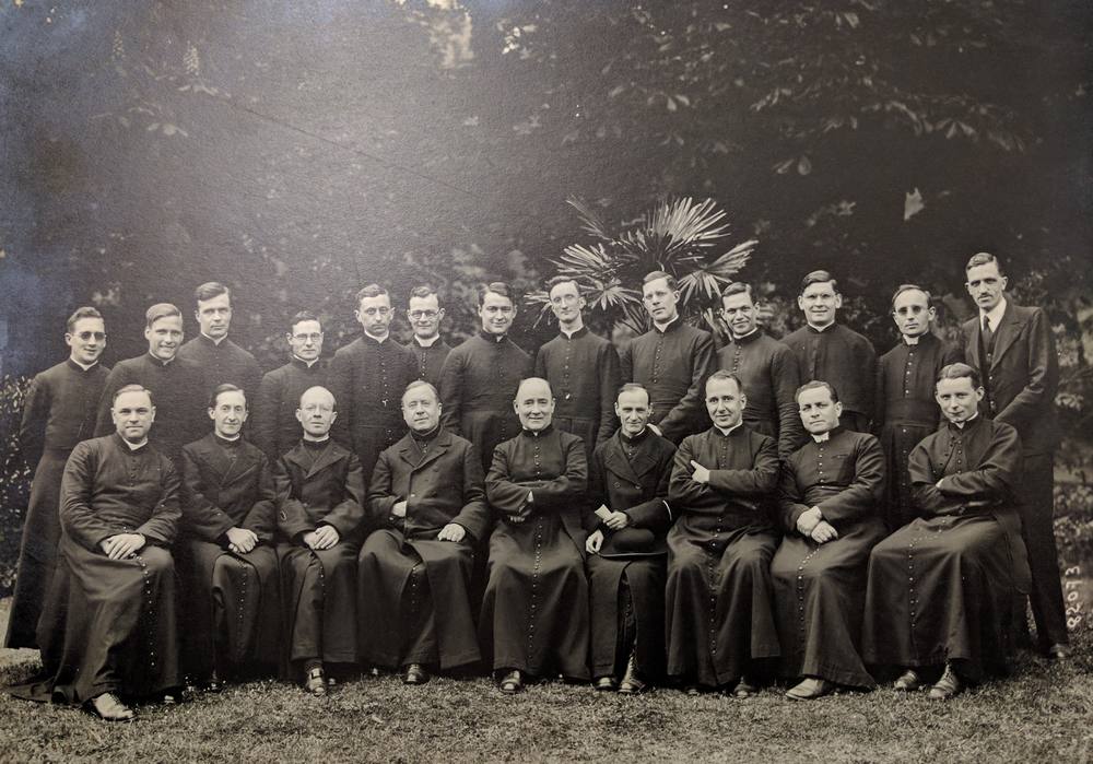 [Photo] Groupe de prêtres enseignants