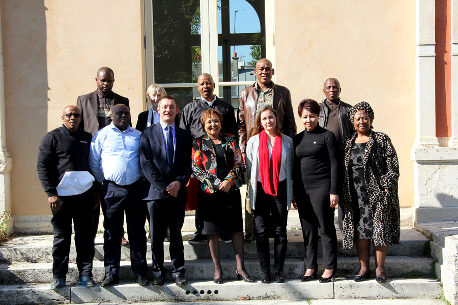 La délégation sud africaine devant la Villa Saint Paul